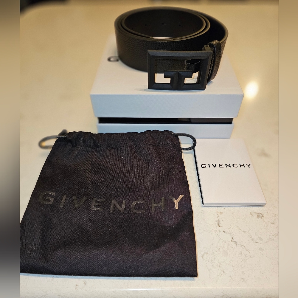 NEW GIVENCHY 2G 100% Black Leather Belt